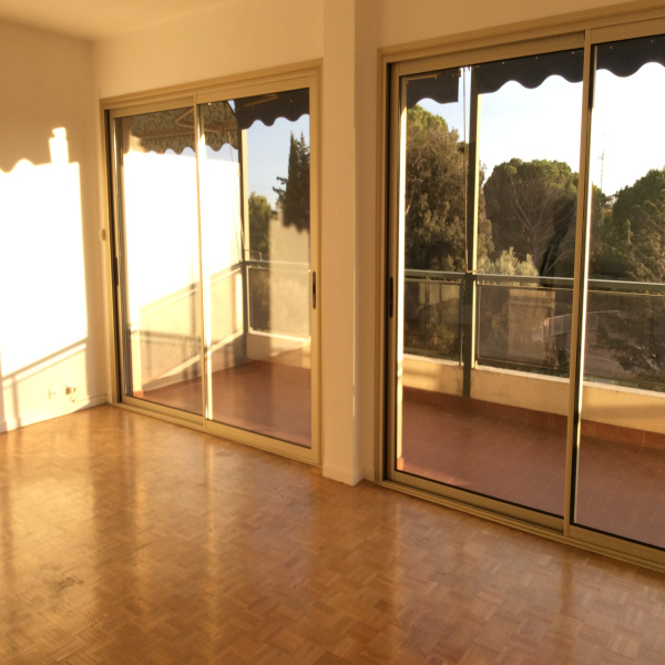 Offres de location Appartement Les Angles 30133