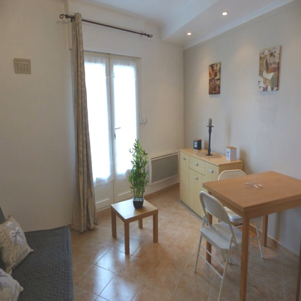Offres de location Appartement Les Angles 30133